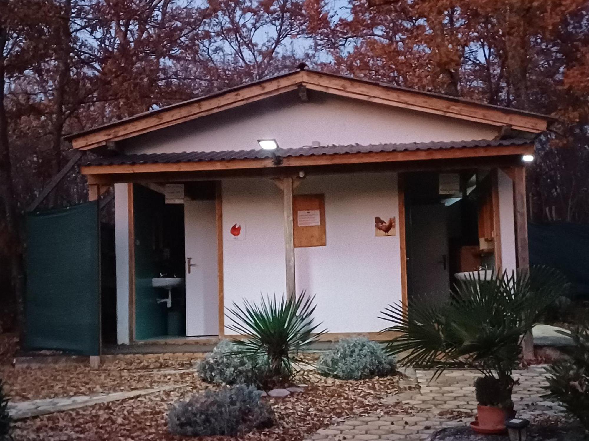 Bikers Camp Hotel Porec Exterior photo